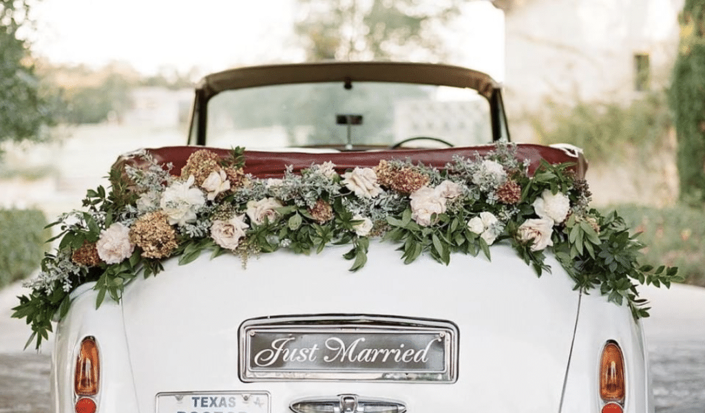 décoration florale mariage voiture ECLOSIONFLORALE.COM